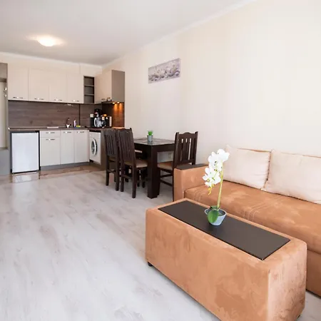 Sveti Vlas Apartments דירה